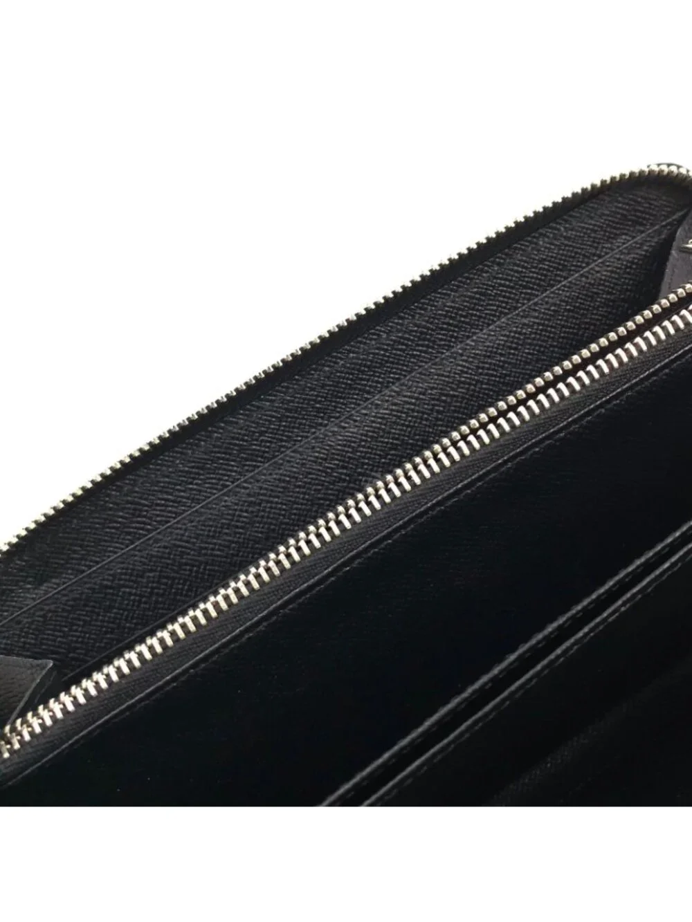 Louis Vuitton Zippy Wallet Epi Noir Leather Black Zip Around Silver